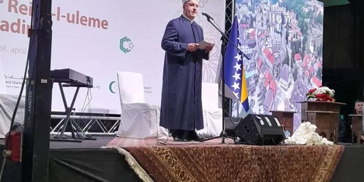 Članovi Mreže mladih Stolac na iftaru kod Reisu-l-uleme Husein ef.Kavazovića