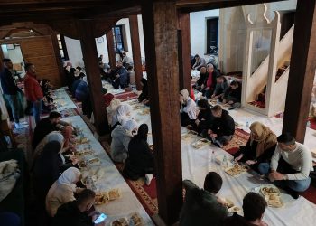 Večeras je u Carevoj džamiji priređen iftar za omladinu