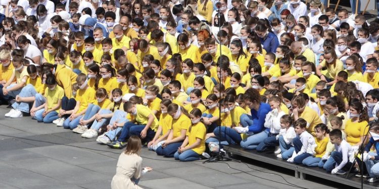 Najmlađi sugrađani performansom obilježili Dan sjećanja na ubijenu djecu opkoljenog Sarajeva