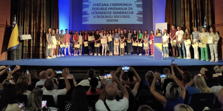 Dodjela priznanja učenicima generacije iz HNK-a