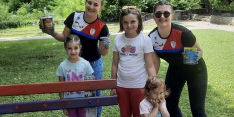 Članovi OŽRK Iskra Stolac uredili gradski park