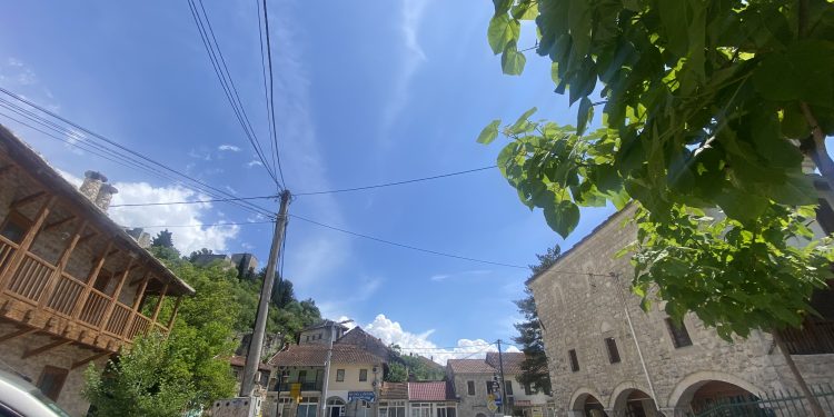 Narandžasto upozorenje nakon dugo vremena: U BiH se danas očekuju visoke temperature zraka