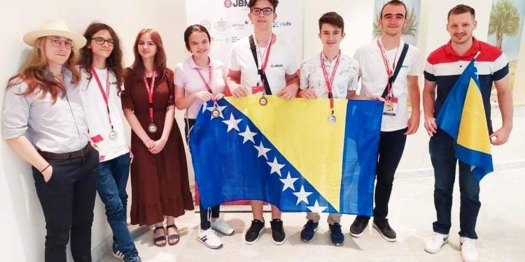 Historijski rezultat ekipe iz BiH na Juniorskoj balkanskoj matematickoj olimpijadi