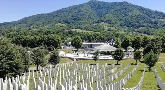 Sutra u Potočarima dženaza i ukop posmrtnih ostataka 30 žrtava genocida u Srebrenici