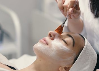Najvažniji vitamin za žene u 50-ima: Ubacite ga u dnevnu rutinu i vaša koža će izgledati savršeno