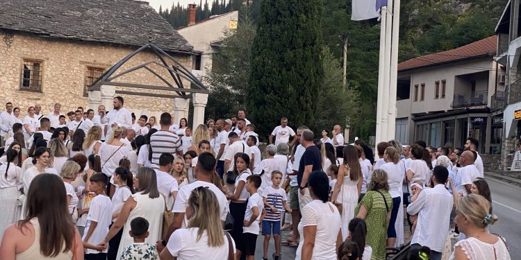 Stolac je i ove godine na simboličan način odao počast žrtvama genocida
