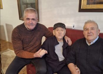 Abdulah Sidran i dalje lošeg zdravlja, posjetili ga Ahmet Sejdić i Atif Dudaković: Sa mojim herojima