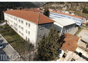 Stolac: U blizini škole pronađena torbica s novcem