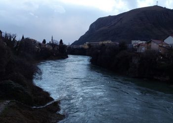 FHMZBiH – Narednih dana uglavnom oblačno vrijeme s kišom