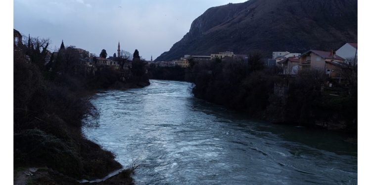 FHMZBiH – Narednih dana uglavnom oblačno vrijeme s kišom