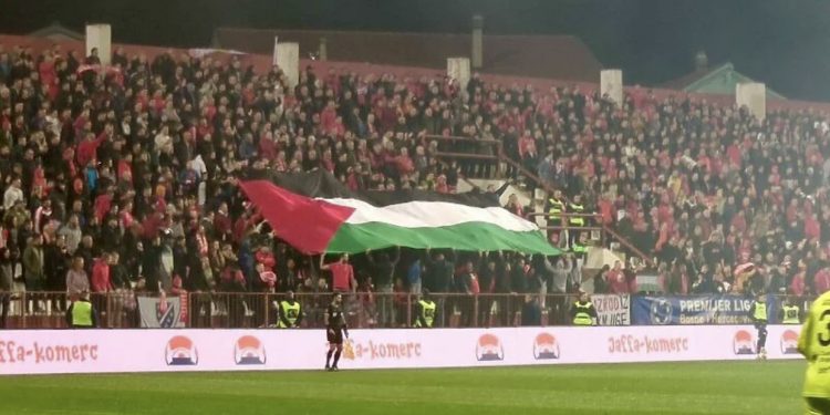 Rođeni istakli veliku zastavu Palestine i parolom se prisjetili vojne operacije “Jesen 94”