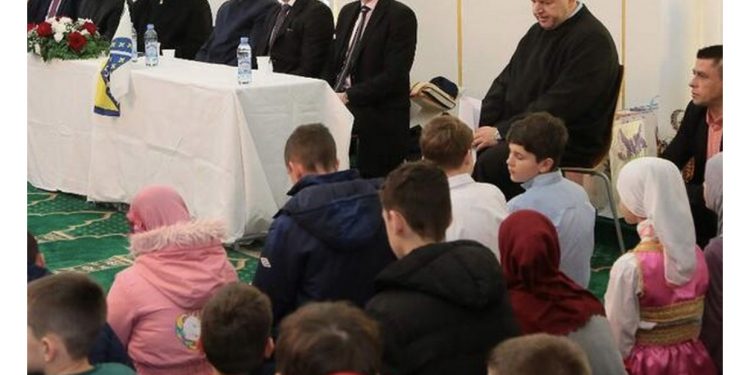 Kavazović: Važno je da naša djeca ostanu na ovim prostorima