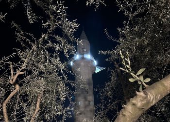 Večeras s akšam-namazom nastupa Lejletul-bedr