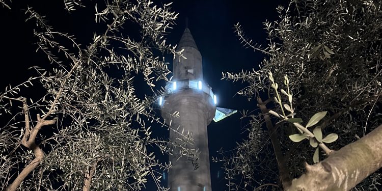 Večeras s akšam-namazom nastupa Lejletul-bedr