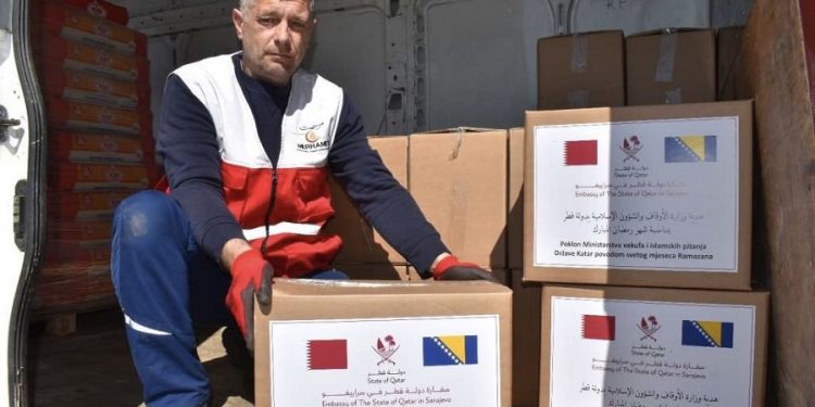 U saradnji sa RO ‘Merhamet’, Država Katar osigurala ramazanske pakete za 900 povratničkih porodica