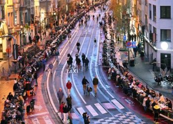 U Belgiji postavljen iftarski stol dugačak čak dva kilometra