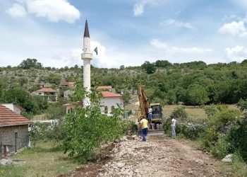 U Gornjoj Dubokoj započeli radovi na ravnanju i pripremi terena za svečano otvorenje džamije