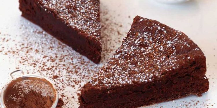 Počastite se danas: Recept za brzu čokoladnu tortu koja je gotova za pola sata