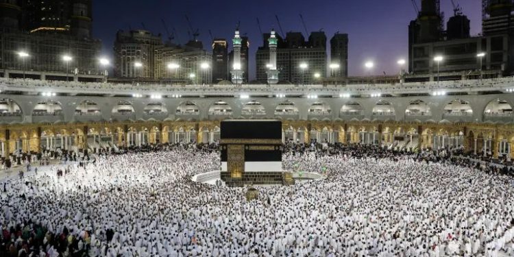 Ove godine 2.225 državljana BiH išlo na hadž: Najmlađi star pet godina, a najstariji 87