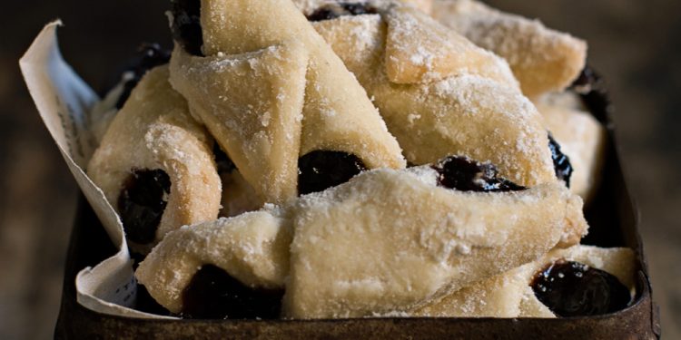 Donosimo vam recept kiflica s hercegovačkim pekmezom od smokava ili šljiva