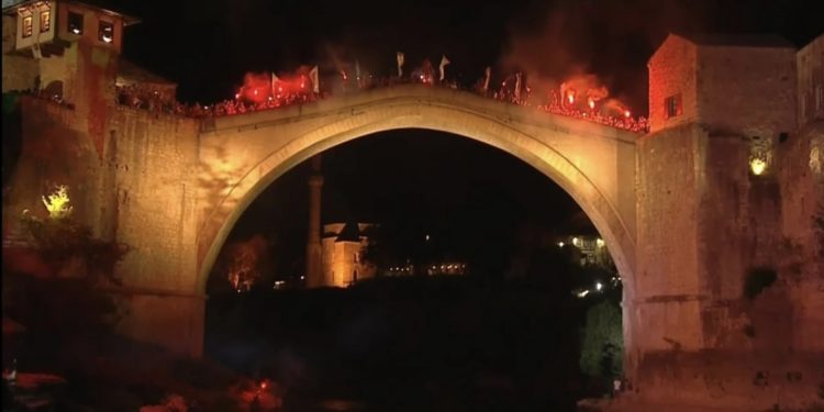 Nastupom Hari Mata Harija obilježena 20. godišnjica završetka obnove Starog mosta u Mostaru