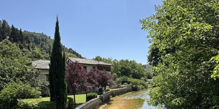 U BiH sunčano i vruće, dnevna temperatura na jugu zemlje do 40 stepeni