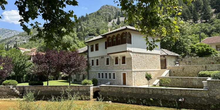 Danas sunčano i vruće, temperatura do 42 stepena