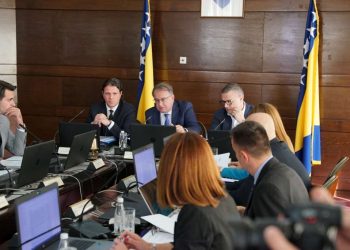 Vlada FBiH nabavila 19 novih automobila: Nikšiću Touareg, a Bradari Audi