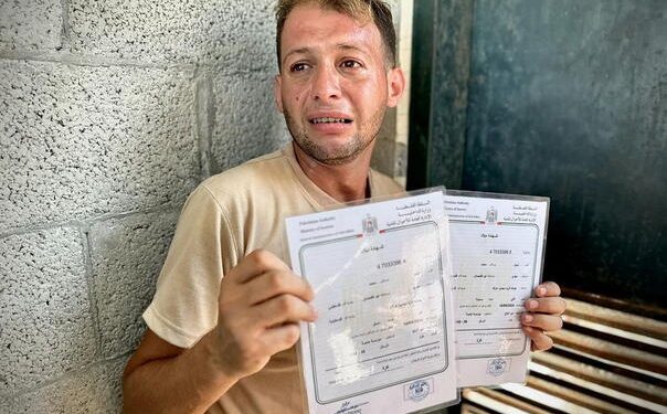 Otac iz Gaze otišao po rodne listove svojih blizanaca, kada se vratio, bili su mrtvi