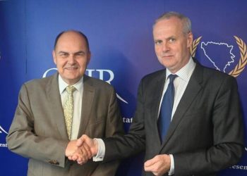 Schmidt sa delegacijom NATO-a u Sarajevu