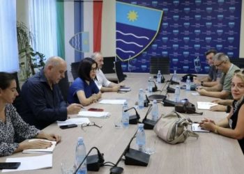 KAKO SPRIJEČITI ŠTRAJK Nastavljaju se pregovori između predstavnika Vlade HNK i Sindikata prosvjetara