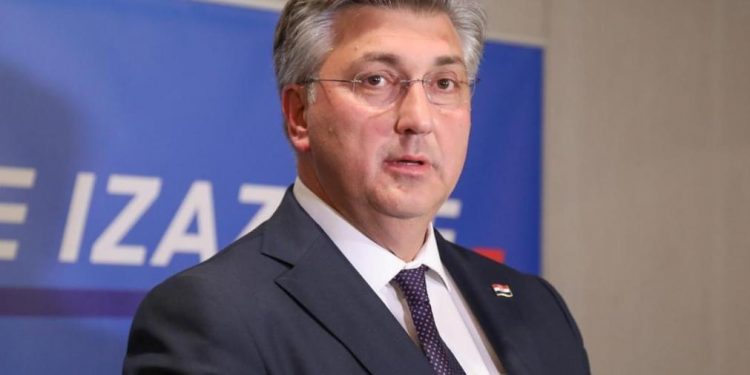 Plenković nakon Počitelja obilazi gradilište nelegalne zgrade u HNK u Mostaru