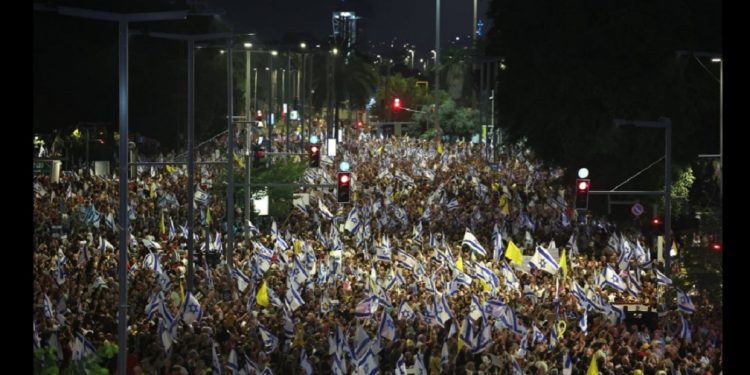 Najveći protesti u historiji Izraela, traže prekid rata i pad vlade