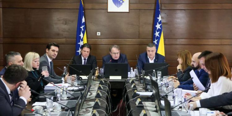 Od suficita do 536 miliona teškog deficita – gdje je novac?