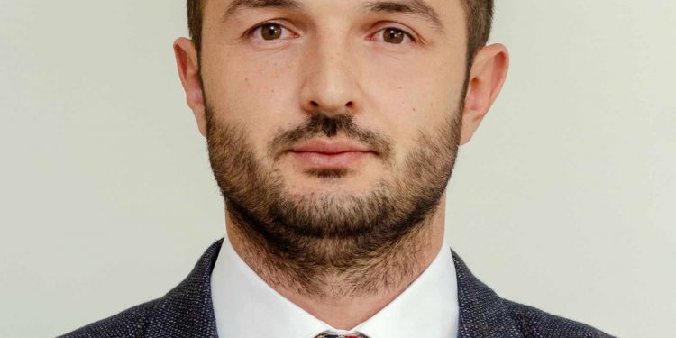 ESAD OMANIĆ za Mostar.live: “ŽELIMO KONAČNO NA DNEVNI RED STAVITI PITANJA KOJA TIŠTE GRAĐANE STOCA”