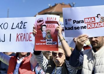 U Sarajevu protesti mladih koji nisu dobili puni iznos subvencije za kupovinu stana