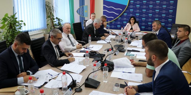 VLADA HNK: SVIM BUDŽETSKIM KORISNICIMA 1.000 KM JEDNOKRATNE POMOĆI
