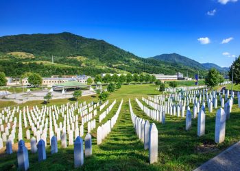Mladi u Švicarskoj i Francuskoj o genocidu u Srebrenici uče zahvaljujući Komisiji za bijele trake