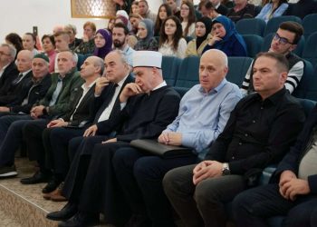 Iz Fonda ‘Gazi Husrev-beg’ uručeno 230 stipendija učenicima i studentima u BiH i Sandžaku