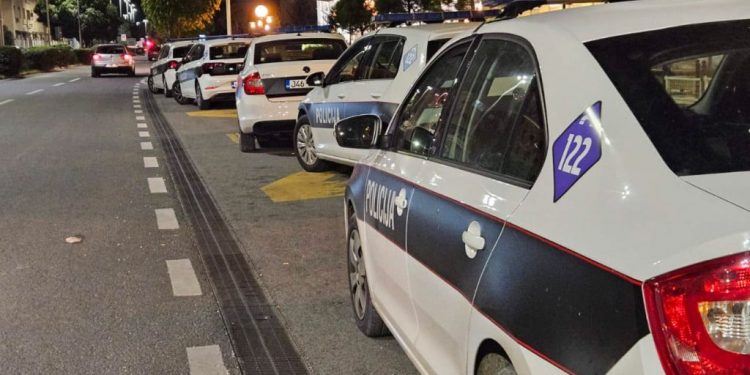 EPILOG NEREDA Veći broj povrijeđenih u mostarskim bolnicama, uviđaj na trgu, navodni razlog nereda – grafit