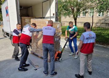 AKTIVISTI MERHAMETA U KONTINUITETU POMAŽU NA UGROŽENIM PODRUČJIMA
