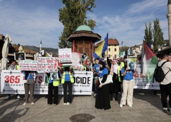 Sarajevo: Veliki broj građana na protestnoj šetnji za Palestinu, upućene poruke solidarnosti