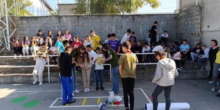 Odred izviđača Bregava Stolac u posjeti Osnovnoj školi Gubavica