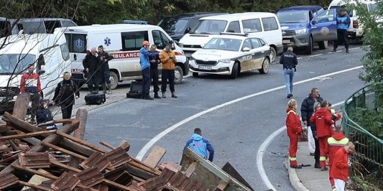 BIHAMK: I dalje obustavljen saobraćaj na putevima od Jablanice prema Mostaru i Blidinju