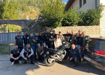 Sarajevski bajker poklonio motor Mirzi iz Jablanice čiji je dvotočkaš uništen u poplavama