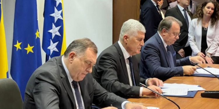 Dodik, Čović i Nikšić zadovoljni sastankom: Dogovoren glavni pregovarač s EU