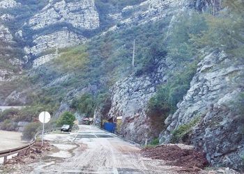 JABLANICA: I DALJE SE RADI NA RAŠČIŠĆAVANJU RUŠEVINA I SANACIJI PUTNIH KOMUNIKACIJA