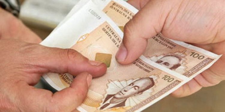 Kompanija iz Bosne i Hercegovine svim radnicima uplatila po 2.100 maraka