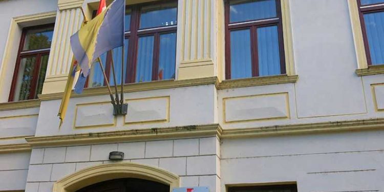 NIJAZ OBRADOVIĆ (SDP) NAPUSTIO GRADSKO VIJEĆE STOLAC