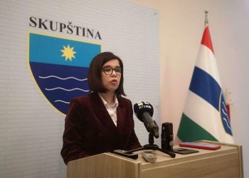 BUHAČ: BEZ OBZIRA NA SUDSKE ODLUKE, POZIVAMO SINDIKATE PROSVJETE ZA STO